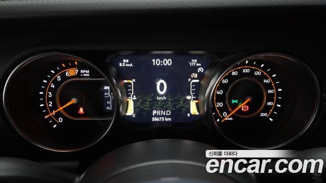 Jeep 랭글러 (JL) - Салон