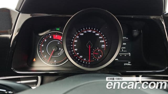 Hyundai 아반떼 (CN7) - Салон