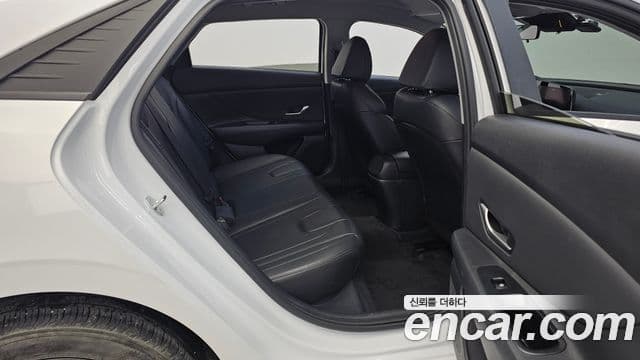 Hyundai 아반떼 (CN7) - Опции