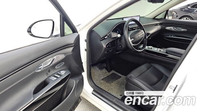 Genesis GV70 - Салон