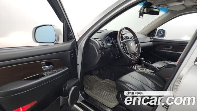 KG Mobility 렉스턴 W - Салон